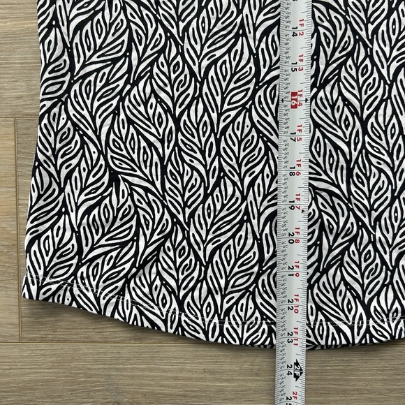 NWT IBKUL Women's XS Sally Black & White Mock Zipper Long Sleeve Top 50 SPF - Picture 13 of 14